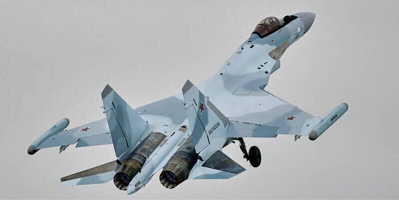 "Первая боевая потеря Су-57 в истории": россияне устроили истерику из-за поражения "новейшего" истребителя