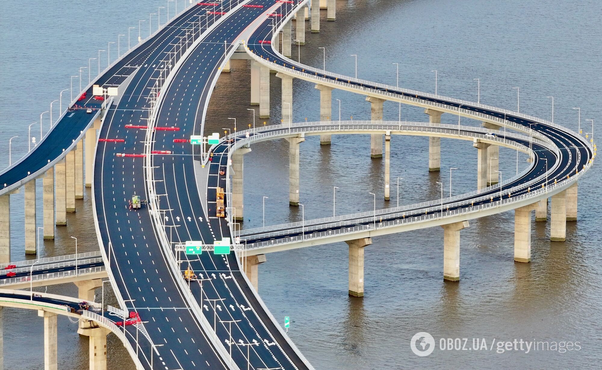 10 мировых рекордов. В Китае открыли уникальную систему мостов и тоннелей: чем она особенная 