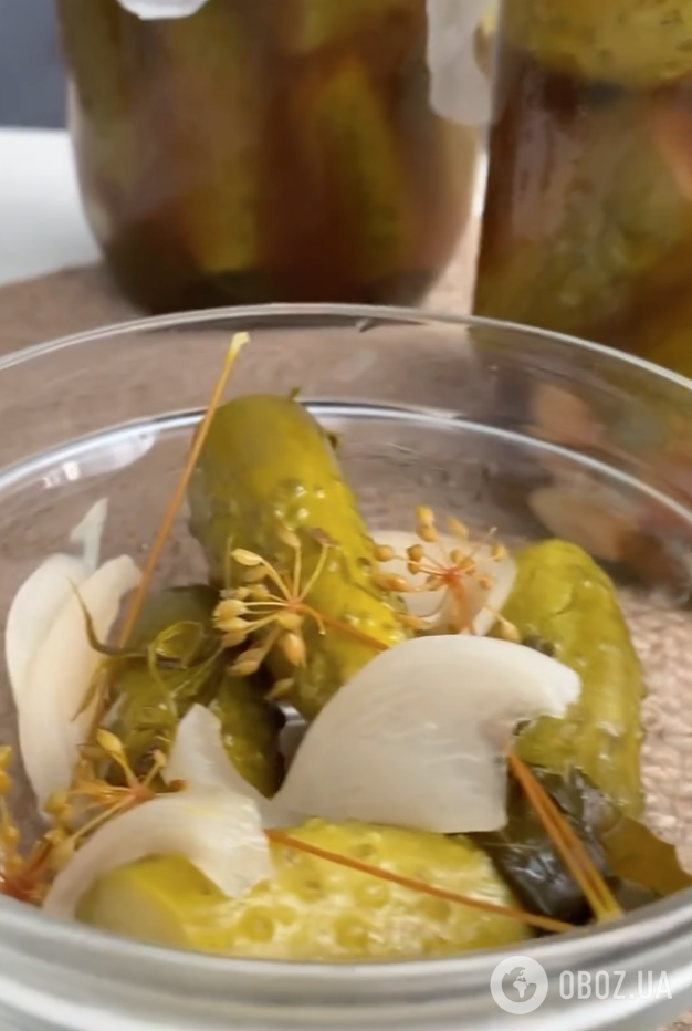 Як приготувати консервовані огірки?