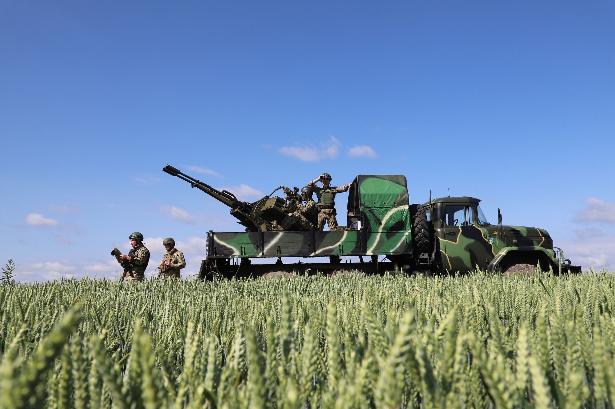 "Все робиться на автоматі, адреналін зашкалює": захисник неба розповів, як мобільні вогневі групи збивають "Шахеди"