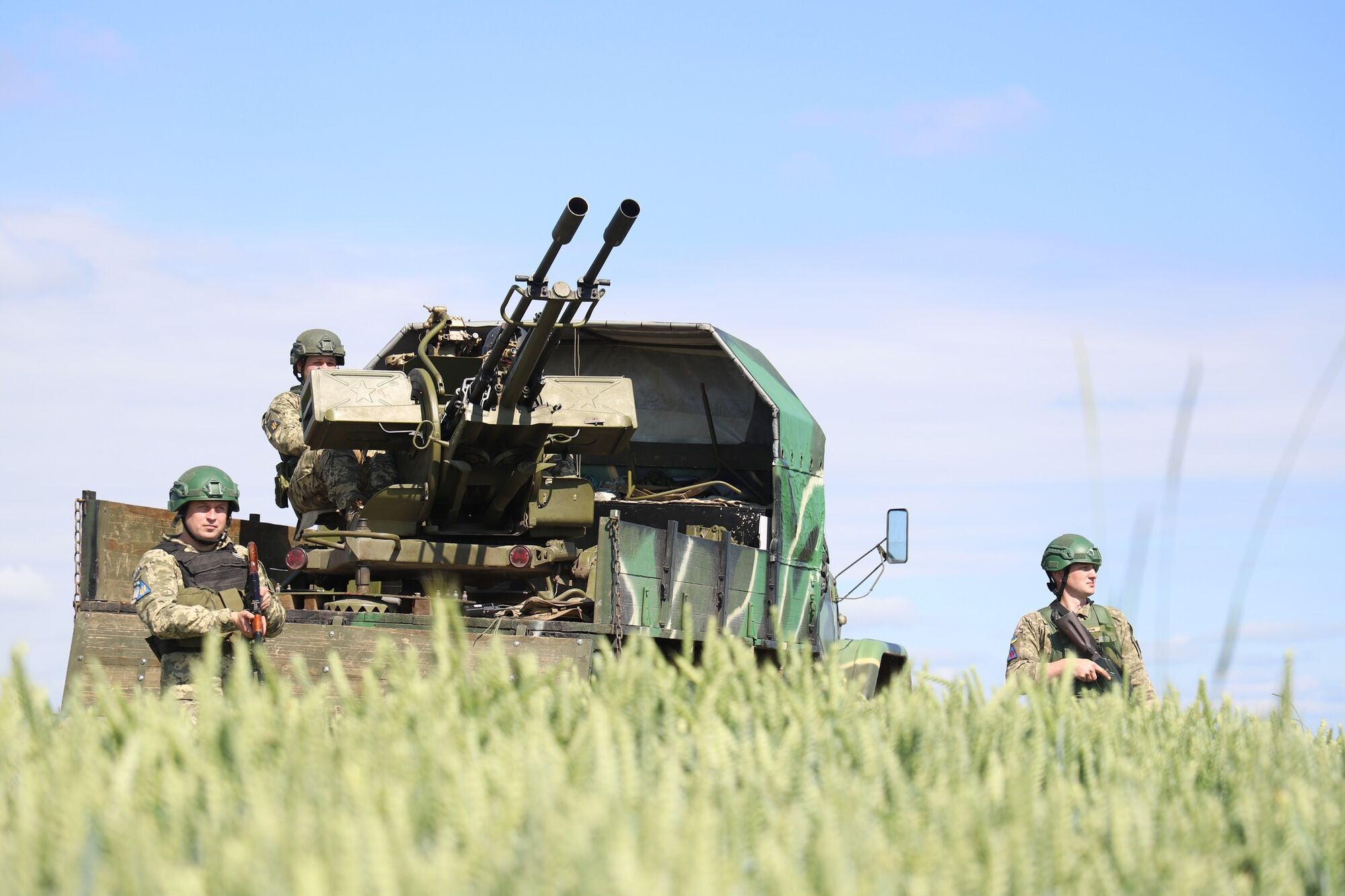 "Все робиться на автоматі, адреналін зашкалює": захисник неба розповів, як мобільні вогневі групи збивають "Шахеди"