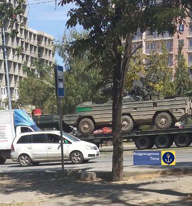 Окупанти перекидають техніку і живу силу з Бердянського напрямку в бік Новоазовська: про що це свідчить. Фото 