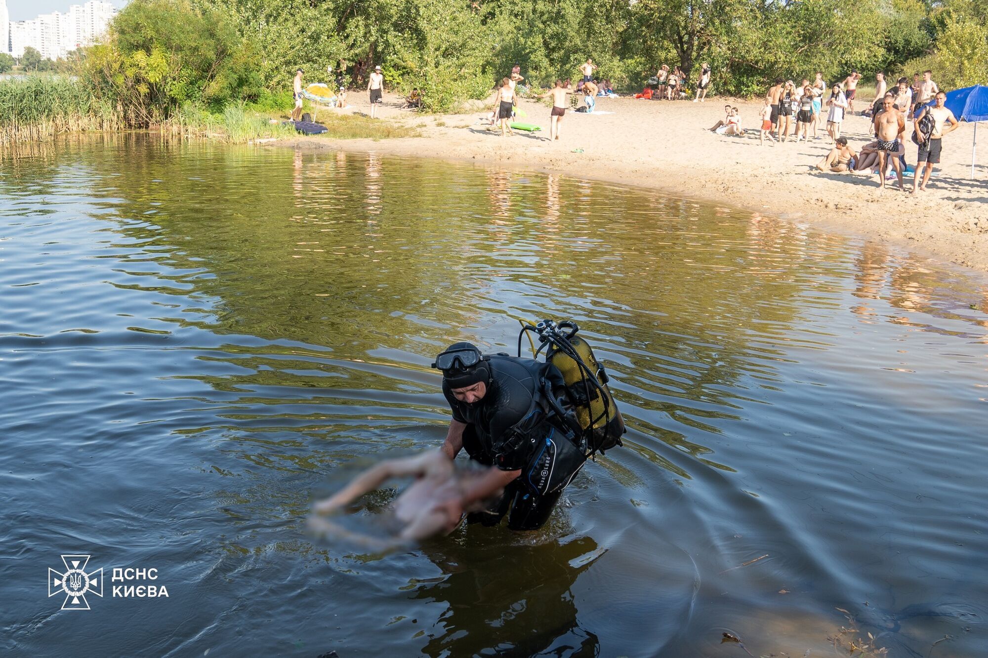 В Киеве во время купания утонули взрослый и ребенок. Подробности трагедий