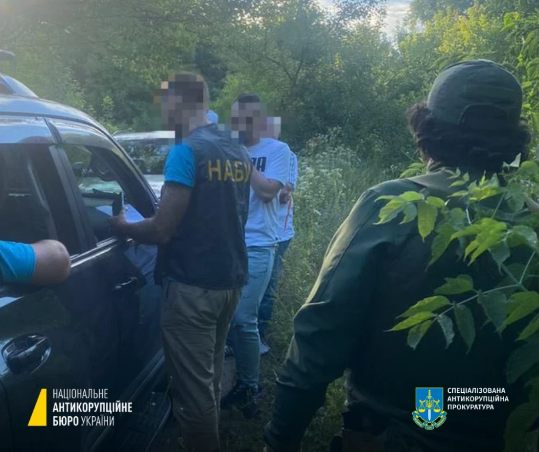 Народному депутату України IX скликання про підозру у проханні надати відкат