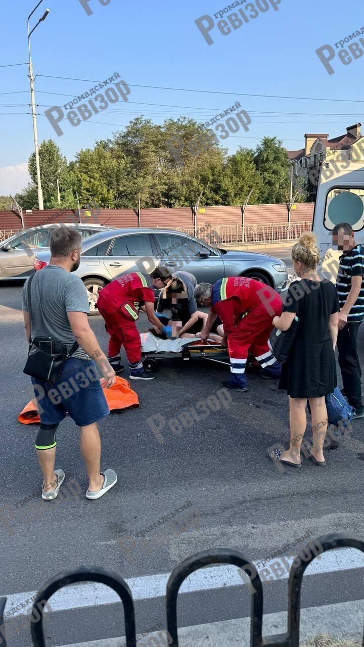 Под Киевом легковушка на пешеходном переходе сбила ребенка. Подробности аварии