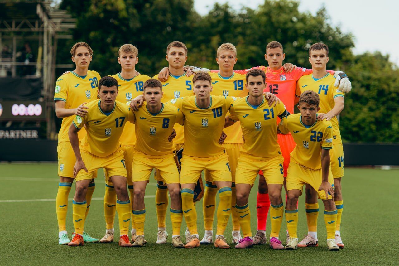 Футболіст "Динамо" розповів, що відбувалося із сином Шевченка у збірній України