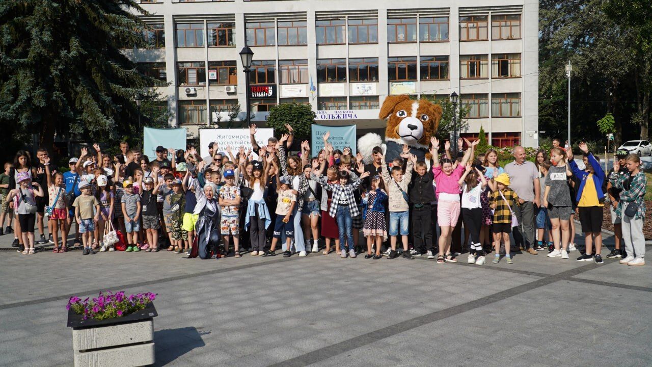 Діти з будинків сімейного типу Житомирщини поїхали на відпочинок в Карпати