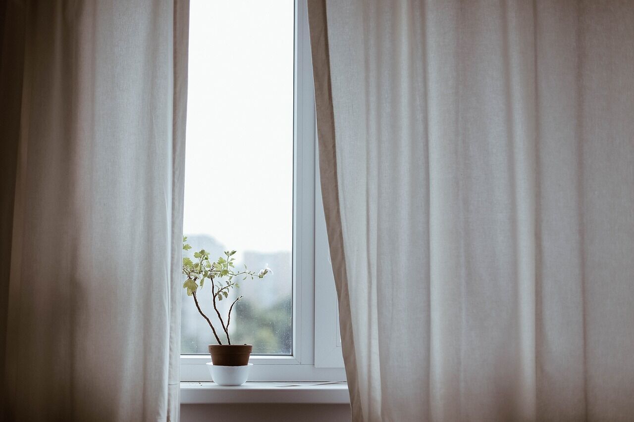 Готовьте чай и закрывайте окна: семь лайфхаков, которые помогут пережить летнюю жару