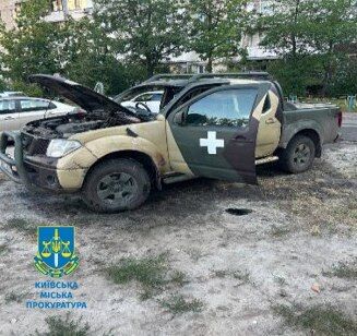 За $1200 підпалили релейну шафу на залізниці та авто військового: у Києві затримали двох російських диверсантів. Фото і відео