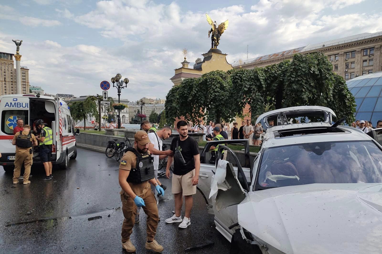 В Киеве на Майдане Незалежности произошло серьезное ДТП: видео с места