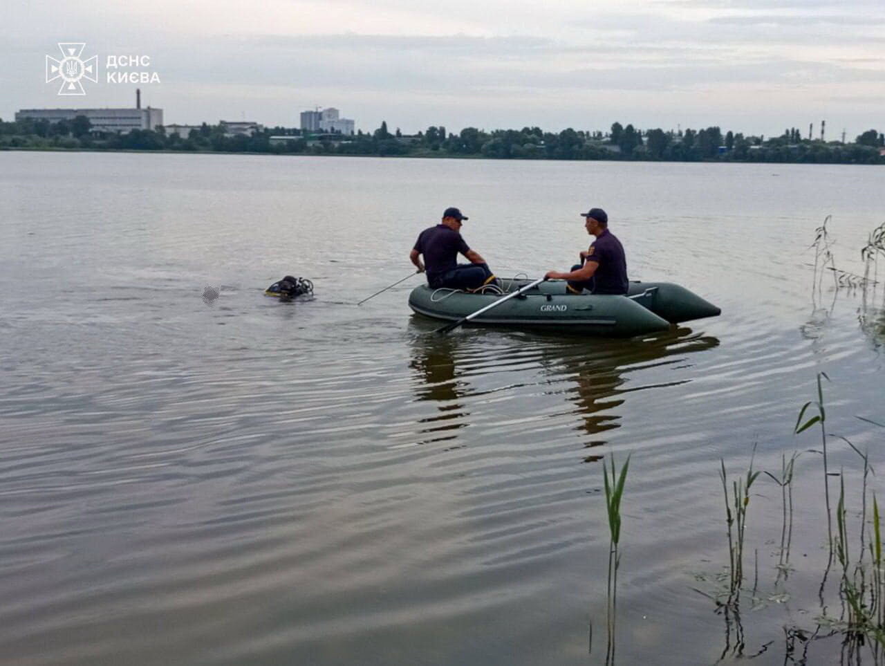 У Києві на озері Вирлиця потонув чоловік. Подробиці трагедії