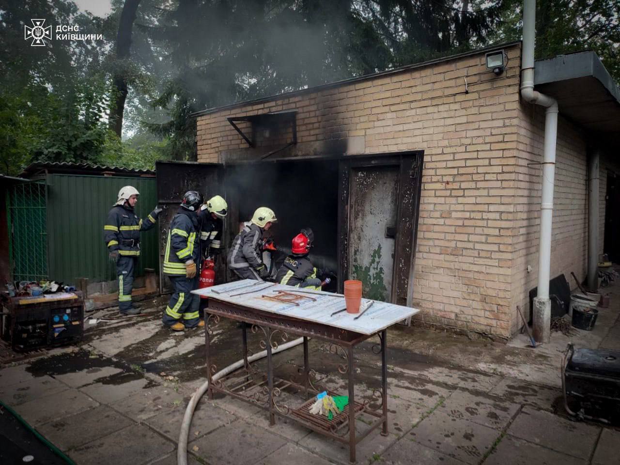 В Киевской области генератор стал причиной пожара в частном домовладении. Подробности и фото