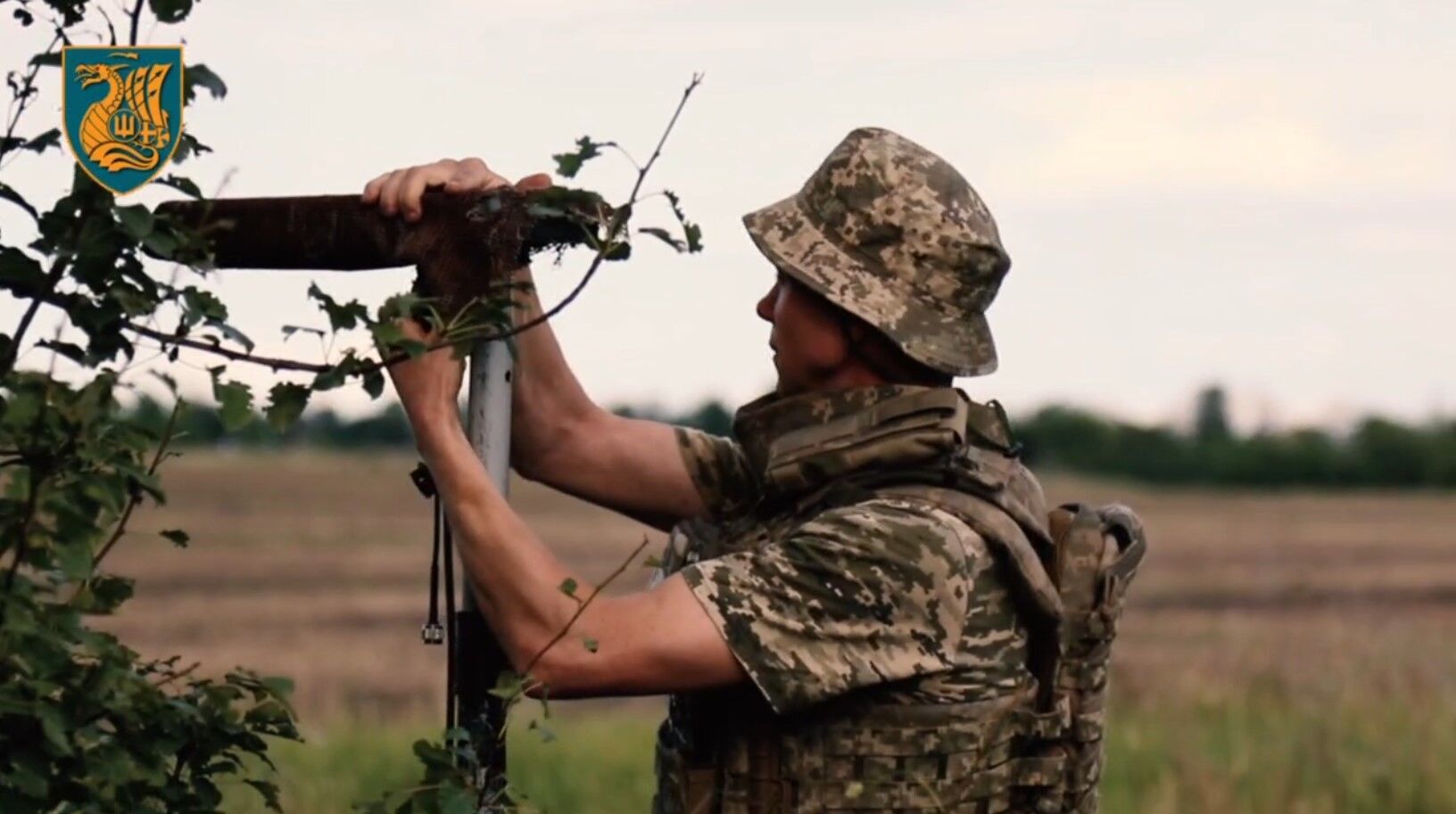 "Залетаем за шиворот врагу и наводим нужный калибр": защитники Украины показали, как работают по оккупантам. Видео