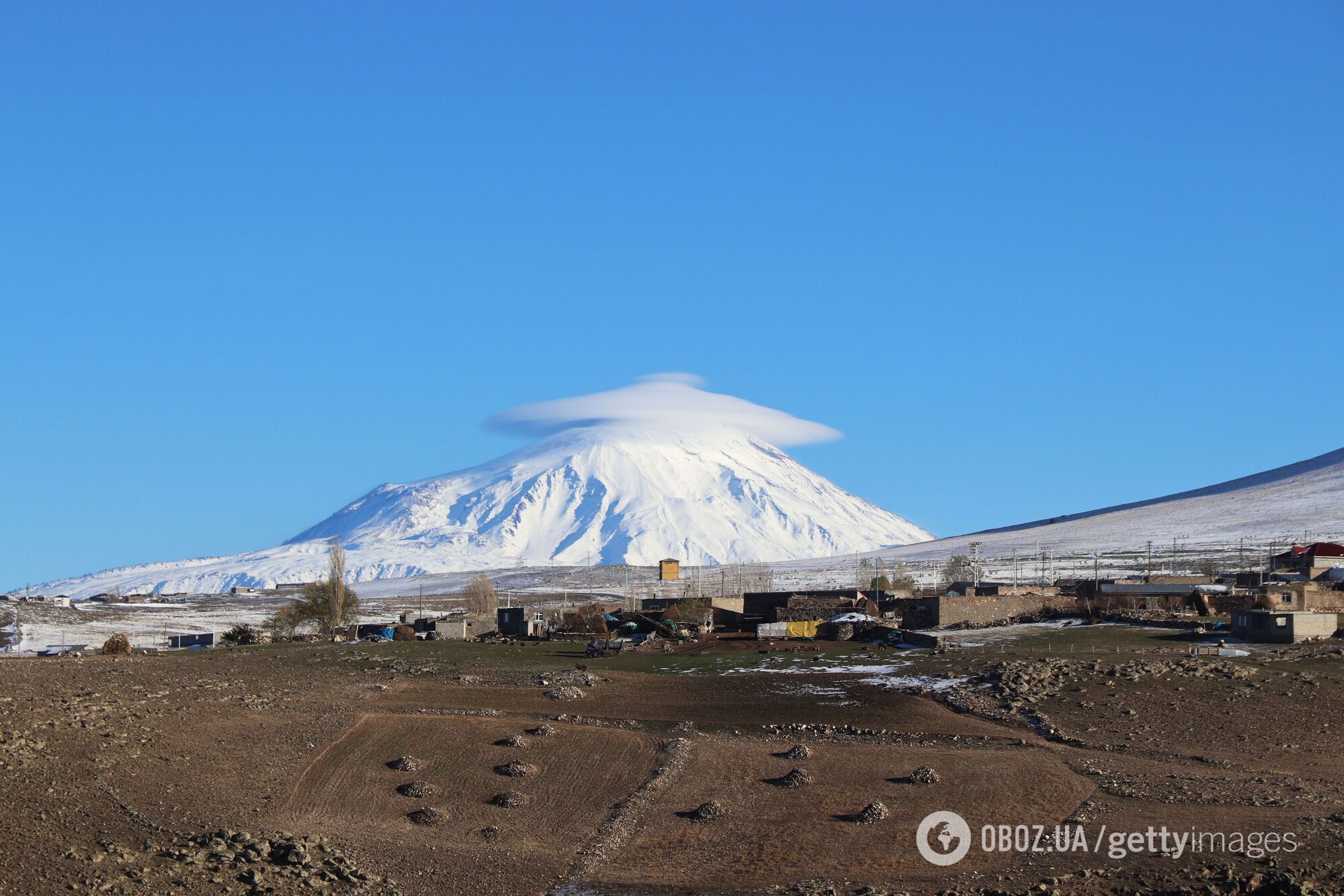 Облака, похожие на НЛО: в небе над Украиной заметили интересное природное явление. Фото