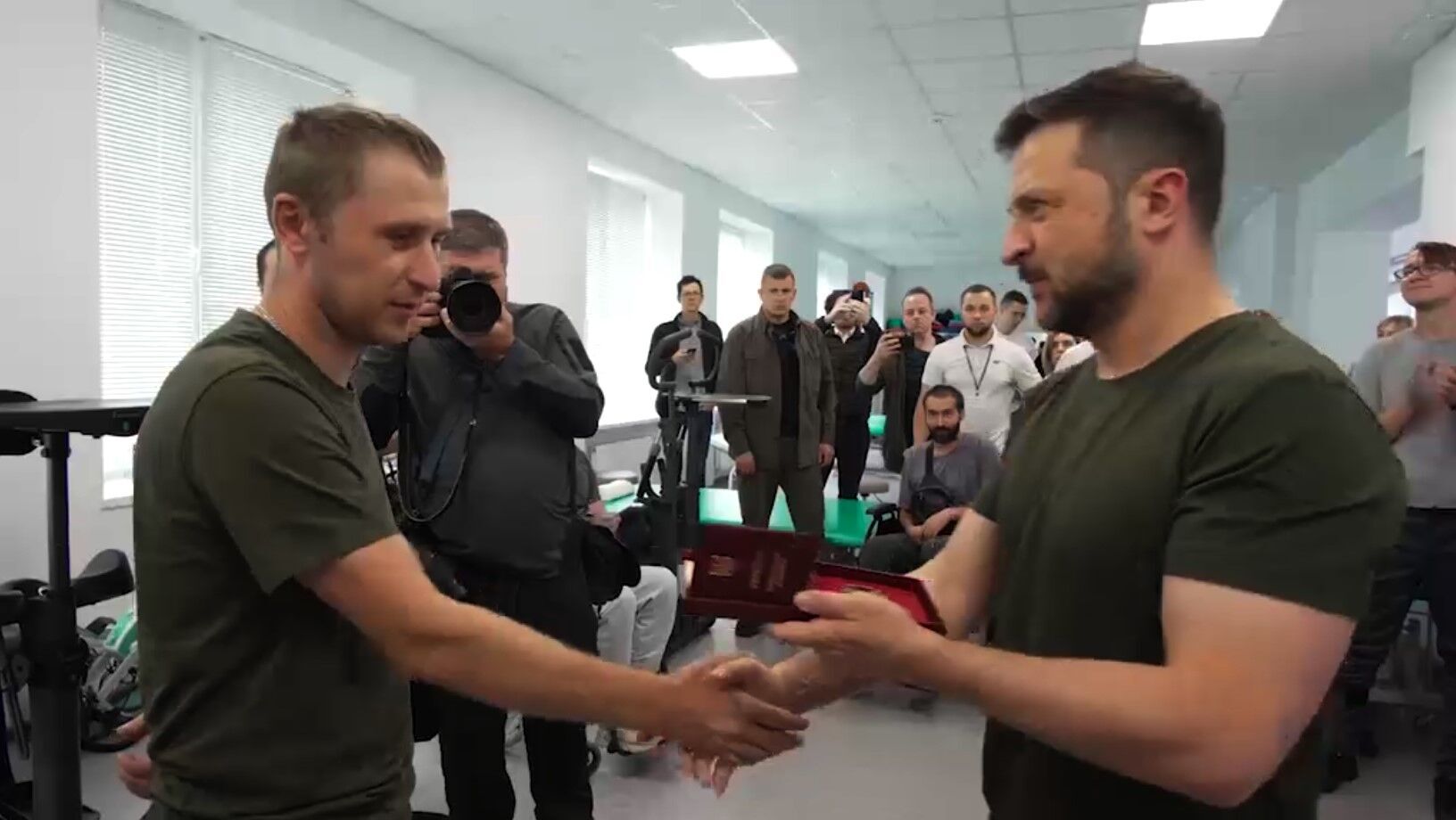 "Багато зроблено, але є ще кілька доручень": Зеленський розповів про поїздку в північні прикордонні області. Відео