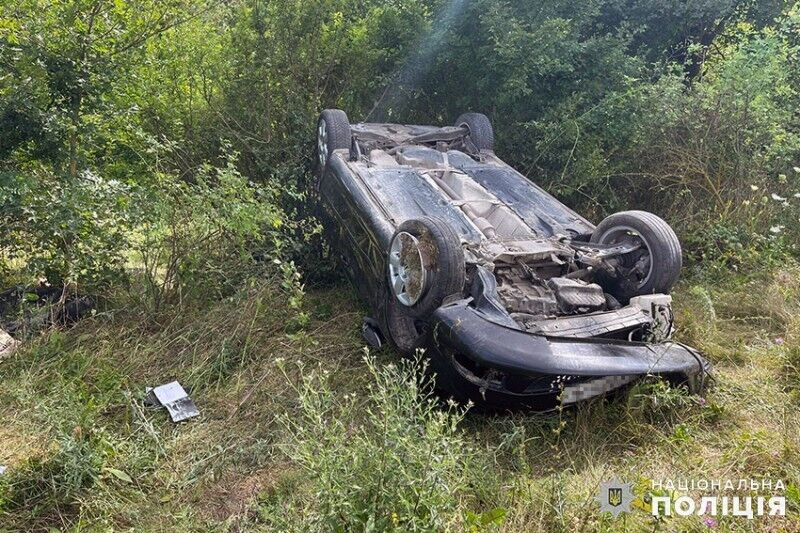 Авто вылетело в кювет: в Хмельницкой области в ДТП погиб 24-летний водитель. Фото