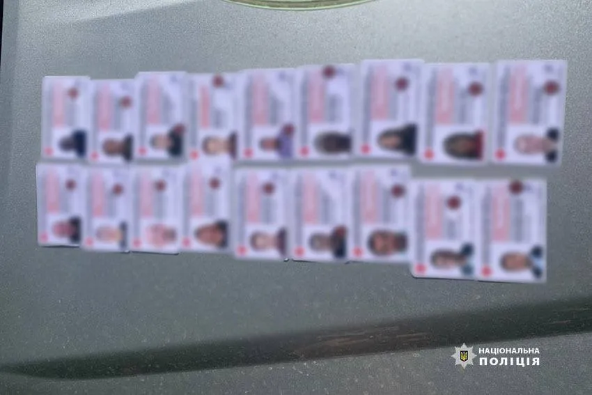 Подружжя ексслужбовців "Червоного Хреста" у Києві викрили на привласненні гумдопомоги на 3,6 млн грн. Фото
