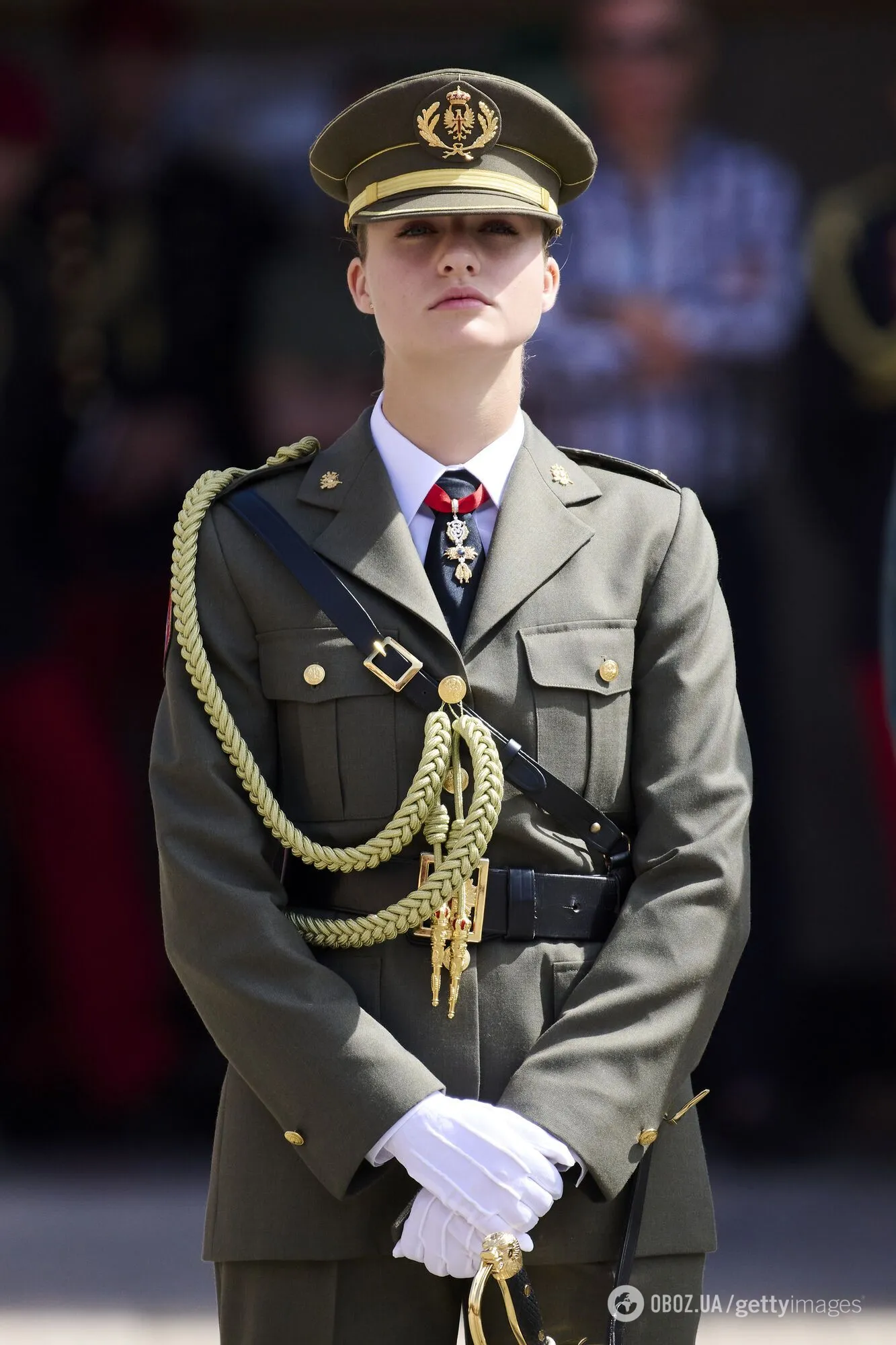 Кронпринцеса Іспанії закінчила перший рік військових навчань і вже отримала звання. Фото з випускного