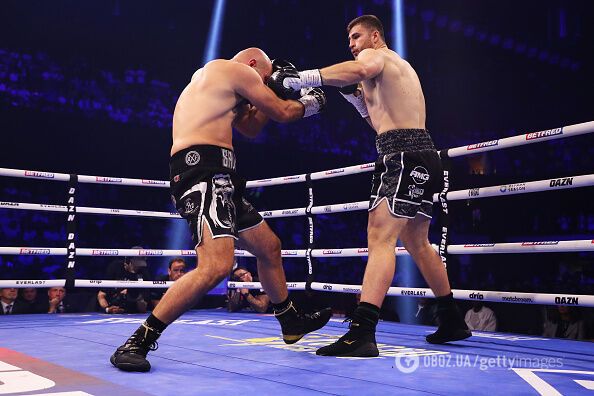 У Лондоні непереможний суперваговик виграв бій нокаутом за 30 секунд. Відео