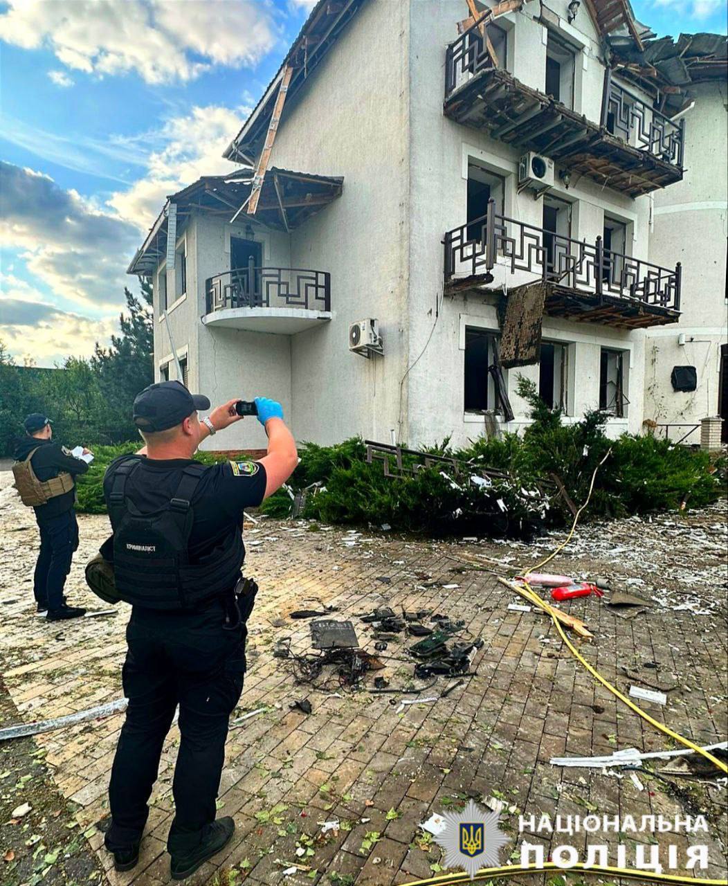 "Це був замах": російський опозиціонер Пономарьов розповів про атаку дронів на свій будинок під Києвом. Відео
