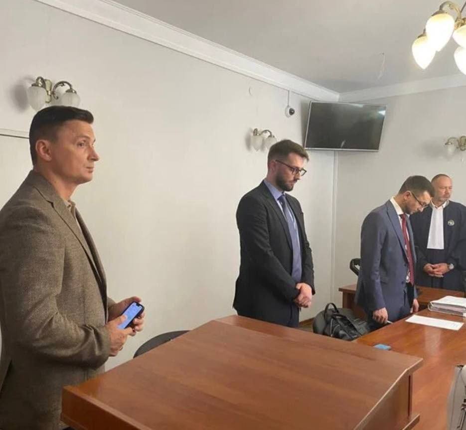 Підозрюваного у хабарництві голову Тернопільської облради протягом дня поновили на посаді та знову звільнили: що відбувається