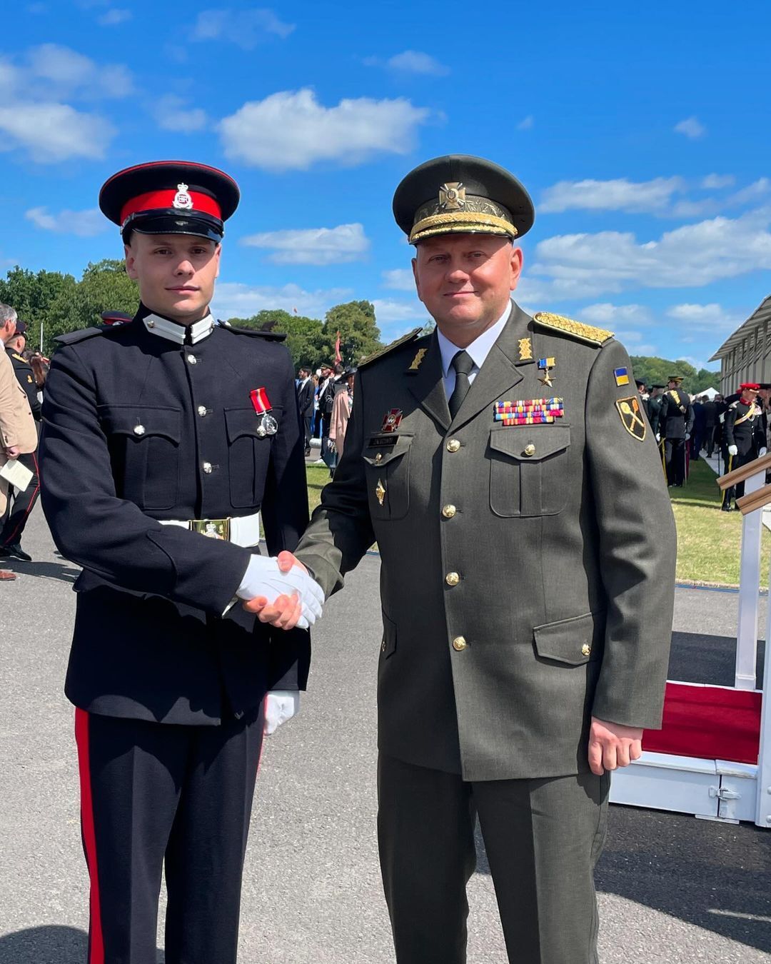 Залужный побывал на выпускном параде в Royal Military Academy Sandhurs: фото, видео