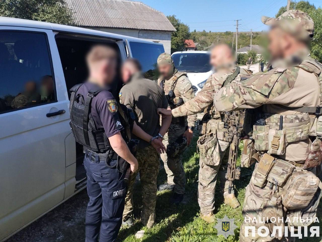 В Тернопольской области мужчина в военной форме стрелял в людей: есть погибшие и раненые. Фото