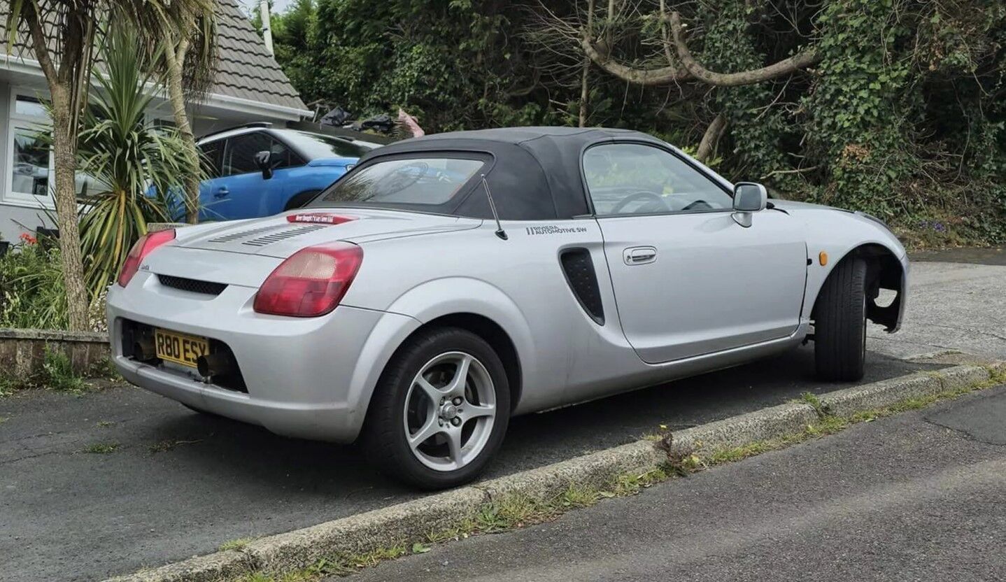 Toyota MR2 Celica