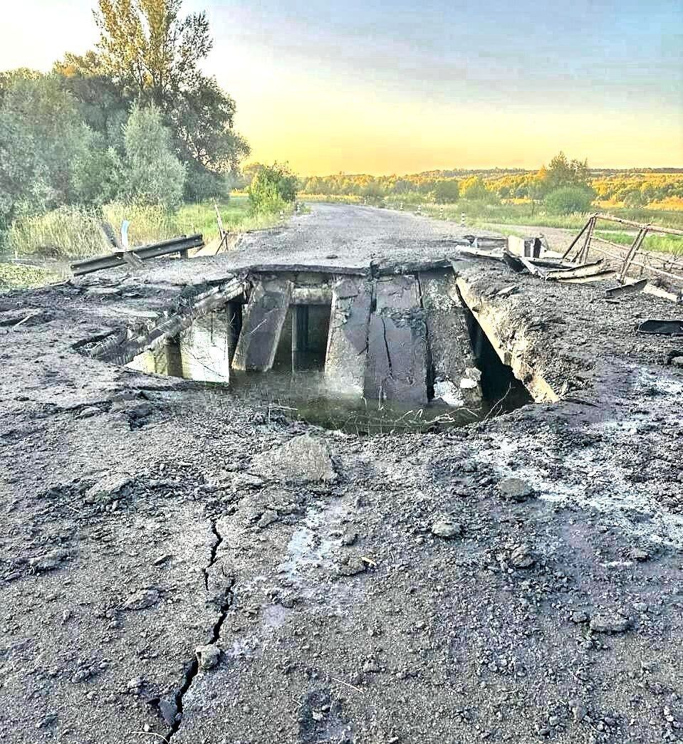 З'явилося відео, як ЗСУ знищили уже другий міст у Курській області