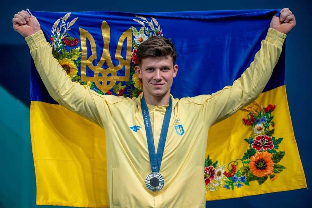 "Більше 7 годин під наркозом": чому український призер Олімпіади-2024 "випльовував легені" і як заробляв собі на операцію