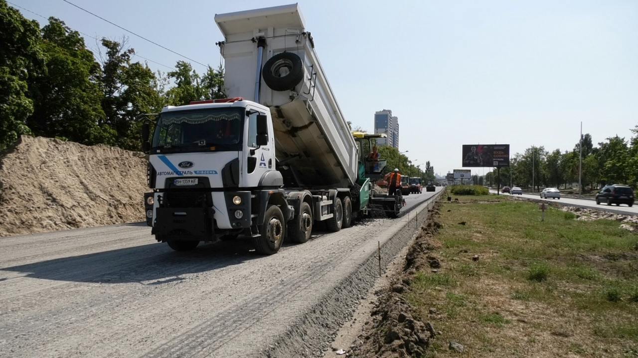 Зменшить затори: Кличко показав, як триває останній етап робіт із реконструкції транспортної розв’язки на Оболоні. Фото і відео