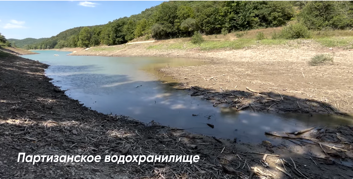 Водохранилища пересыхают, поливать огороды нечем: в оккупированный Крым снова пришла засуха