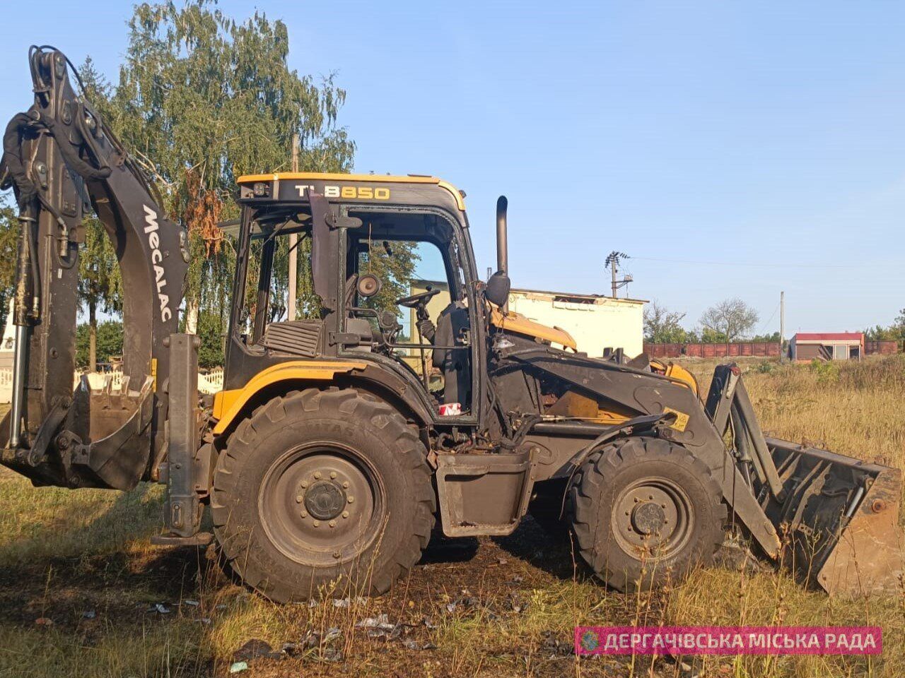 Окупанти вдарили по сільраді в Козачій Лопані на Харківщині: під завалами люди. Фото