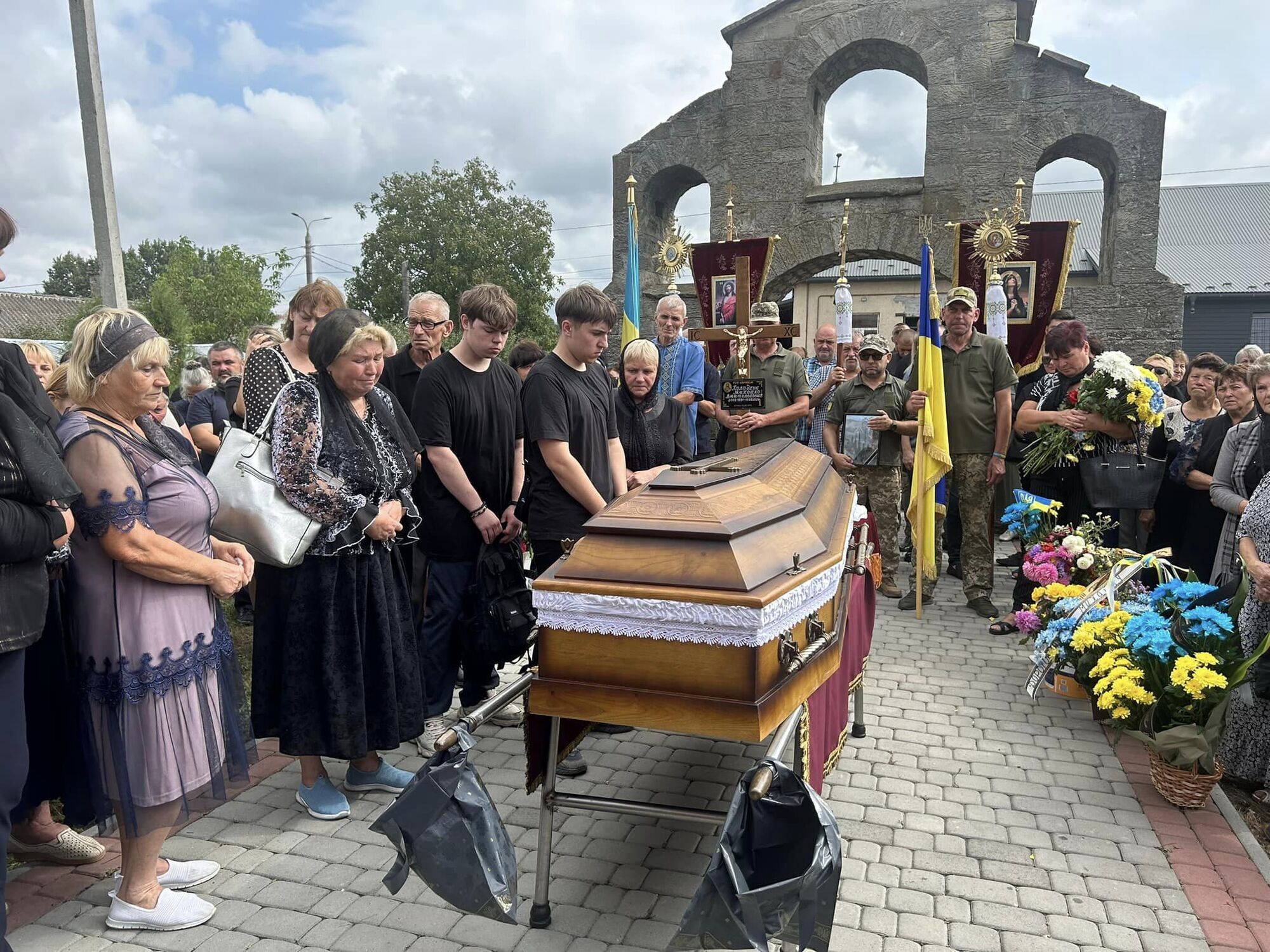 Без батька залишилися сини: у боях на Донеччині загинув захисник з Тернопільщини. Фото 