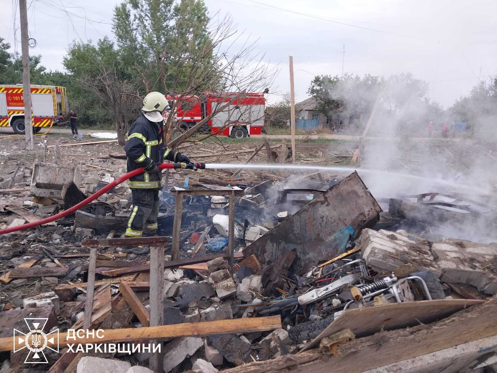 Оккупанты ударили по Харьковщине, разрушены дома: есть погибшие и пострадавшая. Фото