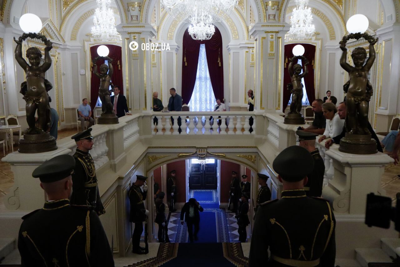 Прем'єр-міністр Індії прибув з візитом до України і зустрівся із Зеленським. Фото і відео