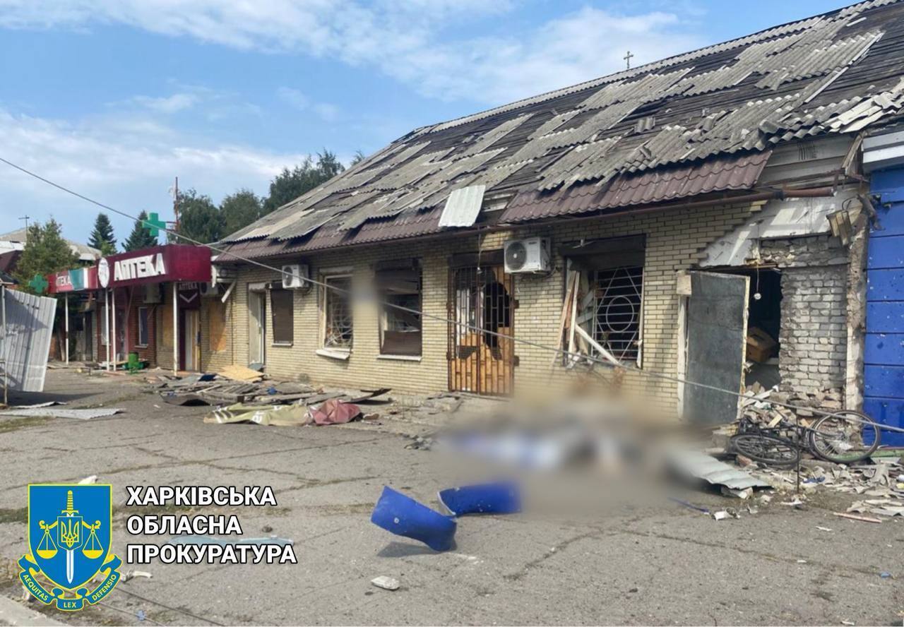 Окупанти вдарили по центру Купʼянська-Вузлового на Харківщині: є загиблі та поранені. Фото