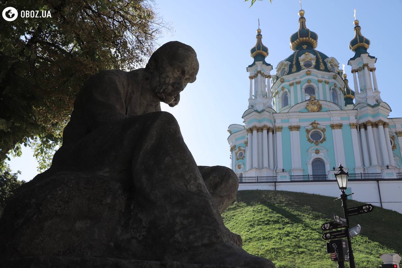 Cờ Ukraine, tranh thêu và tưởng niệm các Anh hùng: Kyiv kỷ niệm Ngày Độc lập của Ukraine như thế nào. Báo cáo ảnh