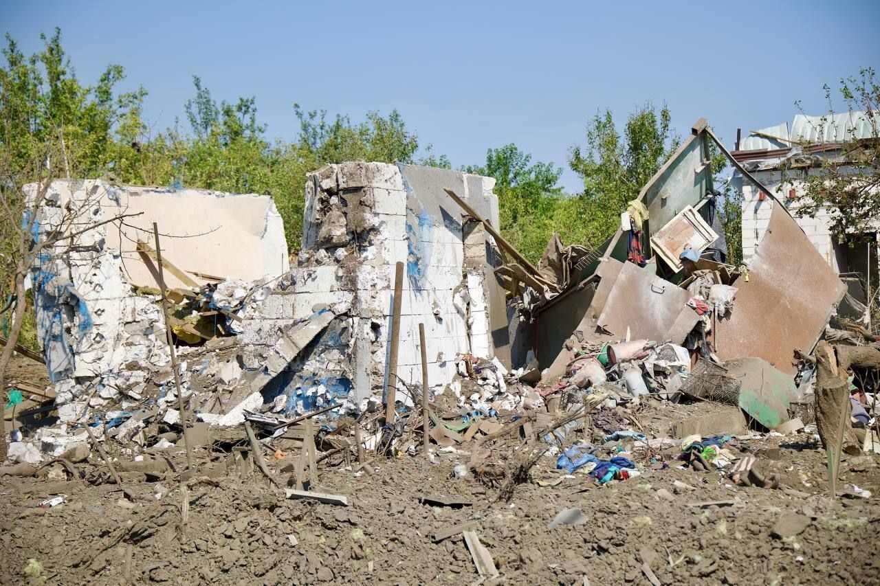 Оккупанты утром массированно ударили по Днепропетровщине, произошли пожары: есть жертва. Фото 