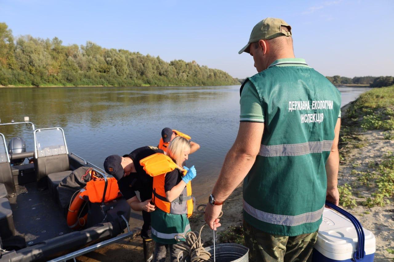 У річці Десна виявили органічне забруднення, яке надійшло з Росії: здійснюються заходи з локалізації