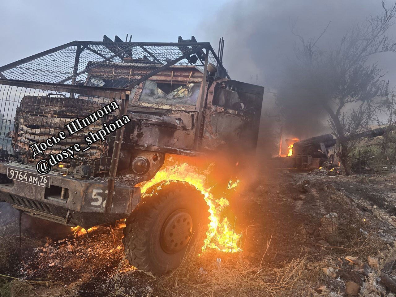 На Донеччині ЗСУ знищили ворожий автомобіль "Урал", захищений системою РЕБ "Ромашка". Фото
