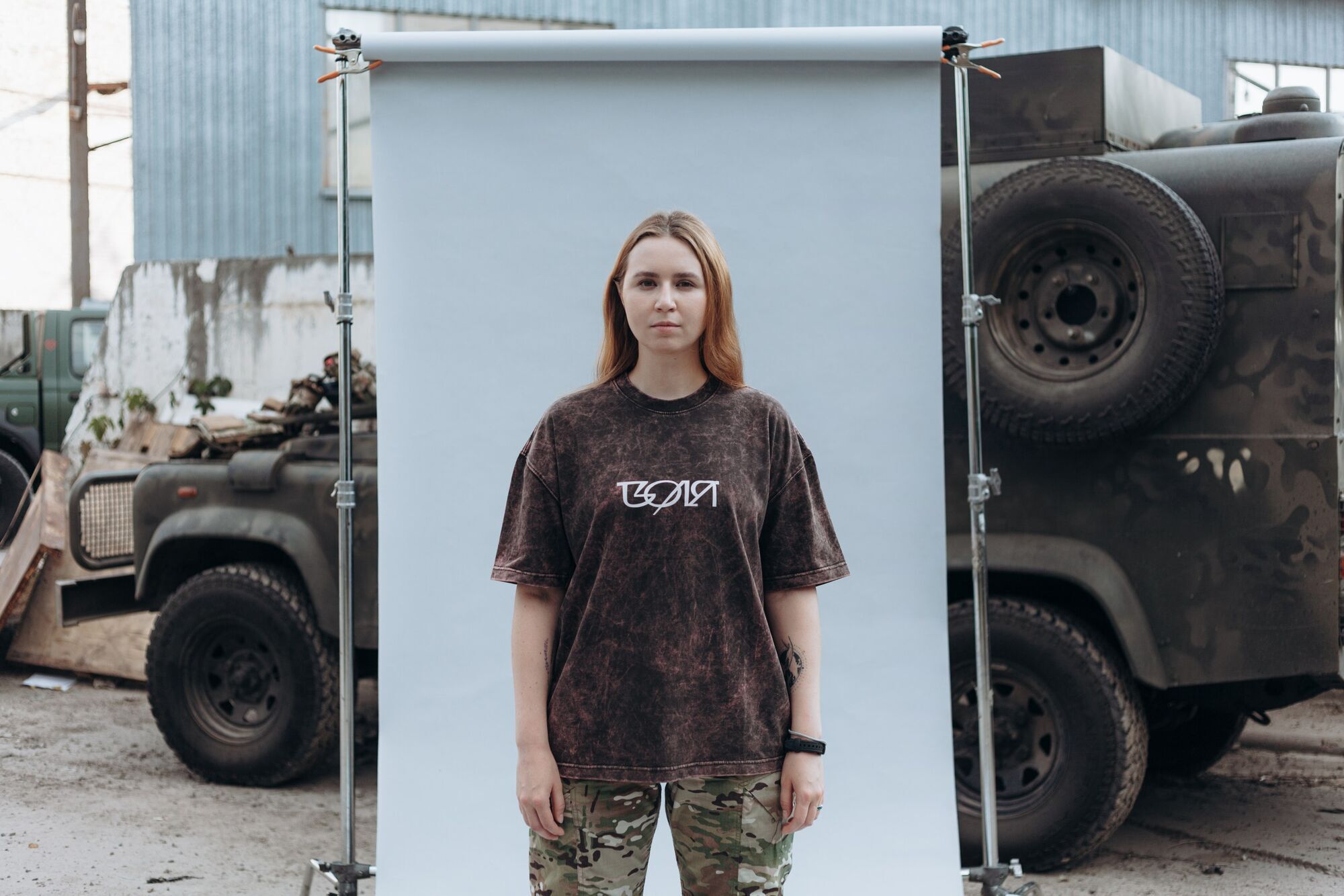 Одежда, которая спасает жизни: "Не просто вещи" от банка ПУМБ презентовали во время Олимпиады в Париже