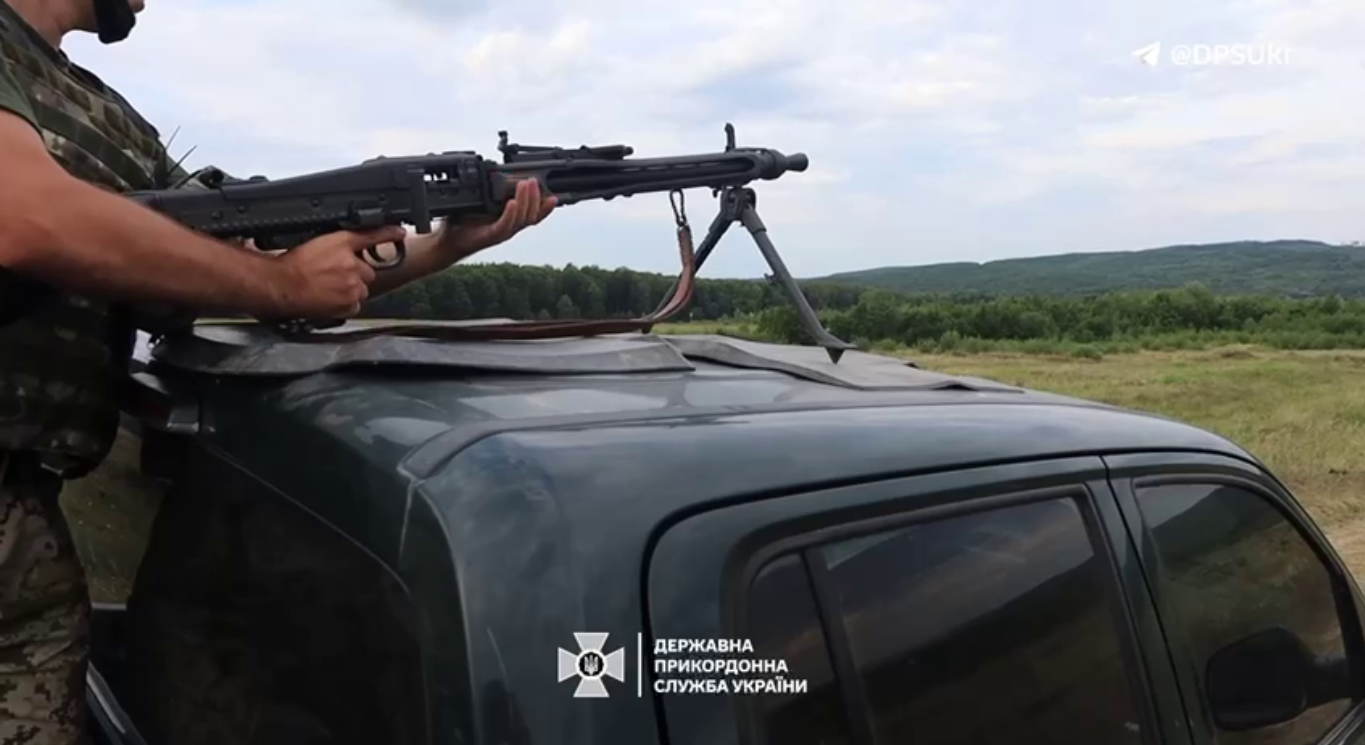 Зброя військовослужбовця з мобільного вогневої групи.