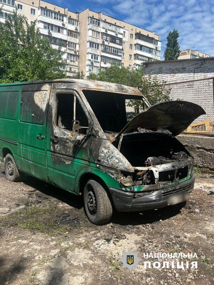 Підпалював авто Сил оборони: у Києві затримали 16-річного агента ФСБ. Фото і відео