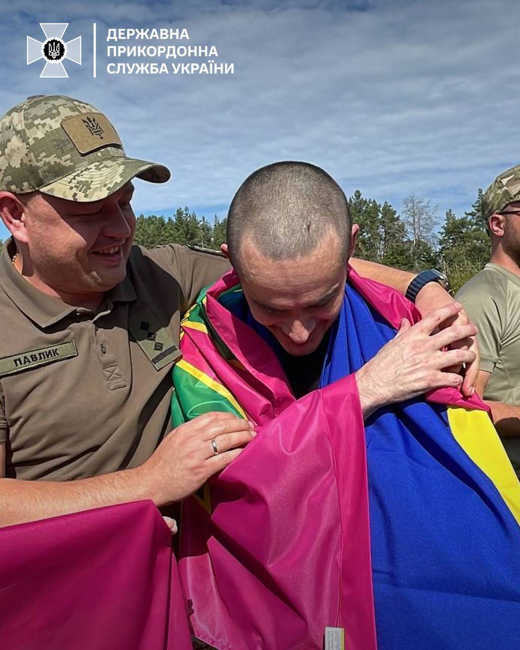 Україна повернула з російського полону десятки захисників і цивільних, серед них оборонці "Азовсталі". Фото і відео