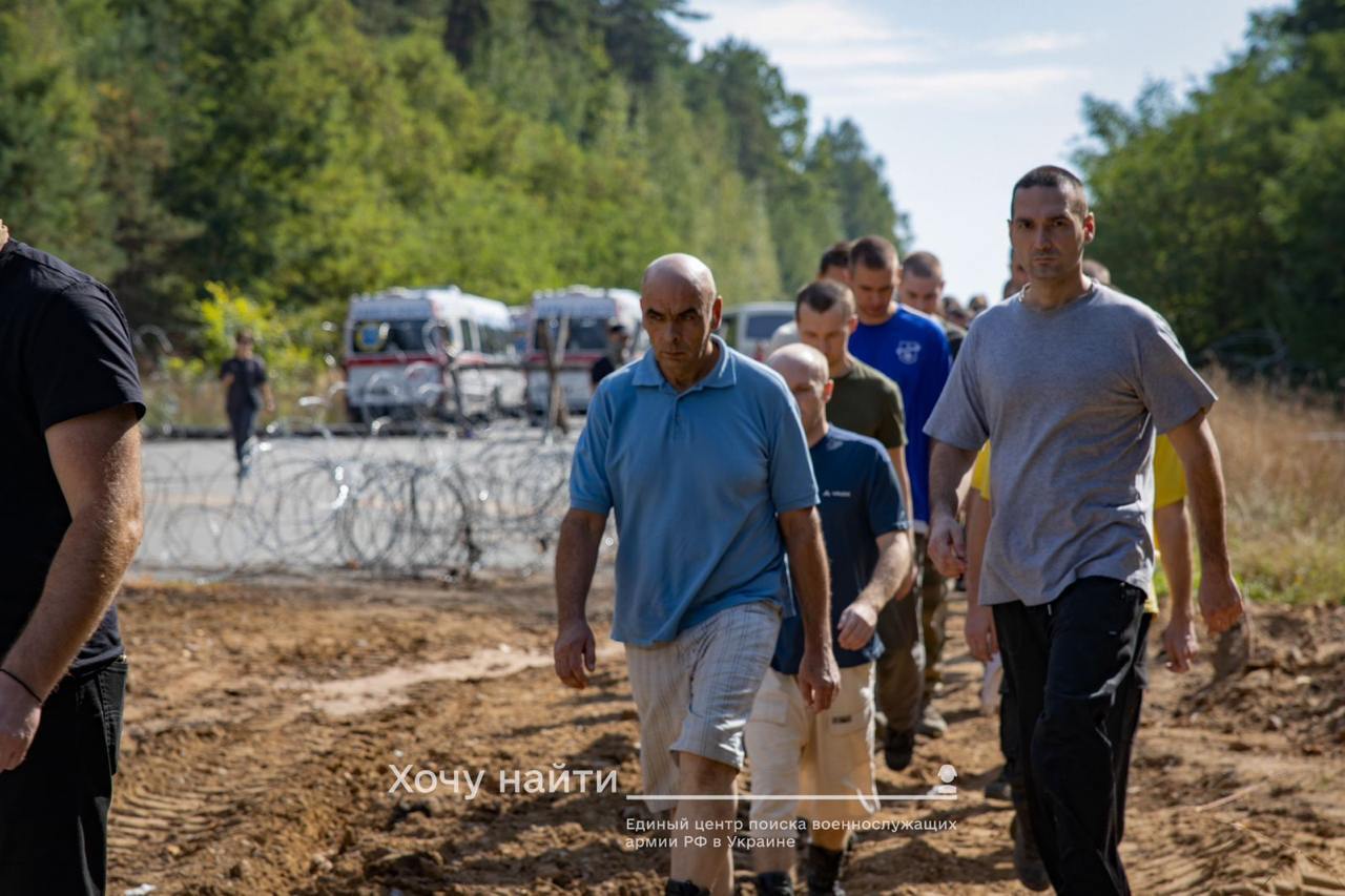 В сети показали оккупантов, вернувшихся в Россию после обмена пленными: фото и видео