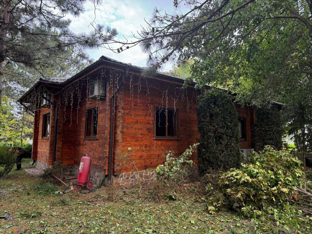 Російські дрони "підірвали" дачу Ломаченка під Одесою. Фото