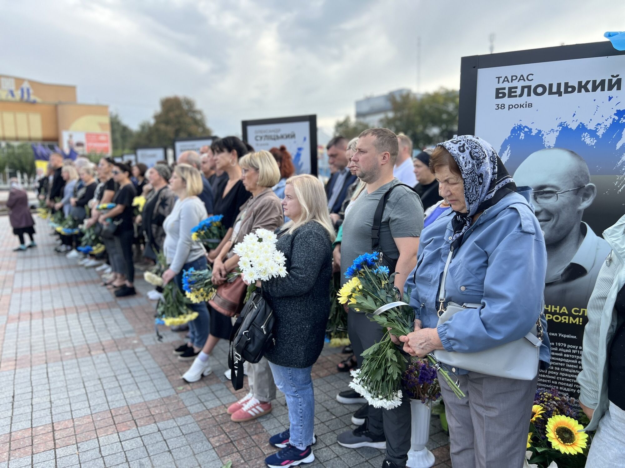 "Йшов до кінця": у Рівному попрощалися з 33-річним воїном, який загинув у боях на Курщині. Фото