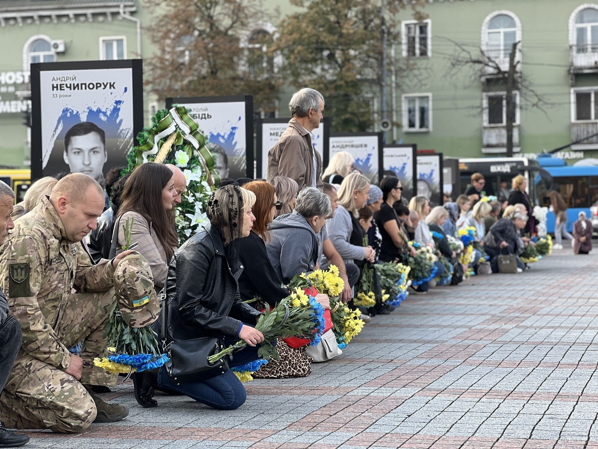 "Йшов до кінця": у Рівному попрощалися з 33-річним воїном, який загинув у боях на Курщині. Фото