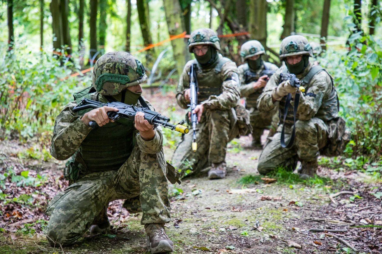 Усе починається на полігонах: у Генштабі показали підготовку новобранців в Україні та за кордоном. Фото